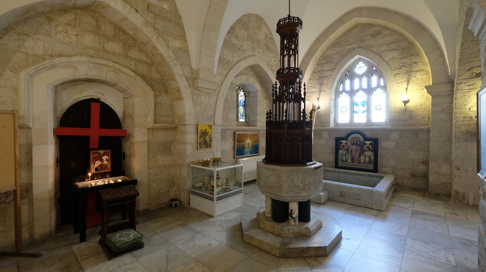 St. George’s Cathedral Pilgrim Guesthouse – Jerusalem