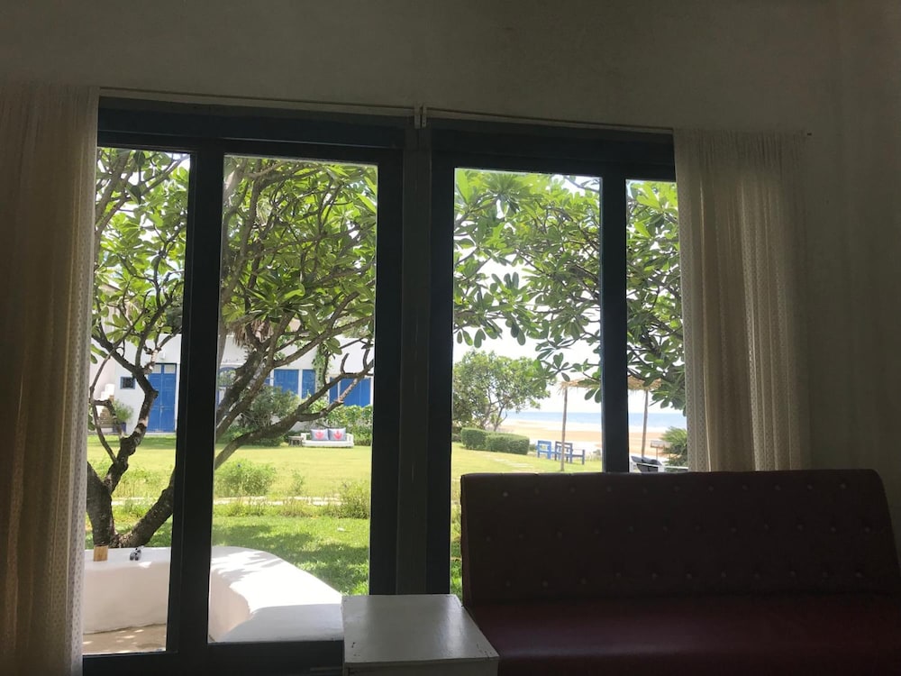 Hua Plee Lazy Beach