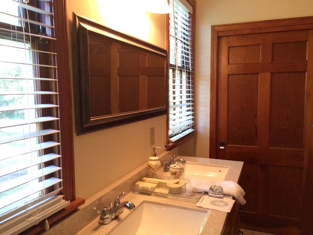 Natchez Vacations - Concord Quarters - Property Image 5