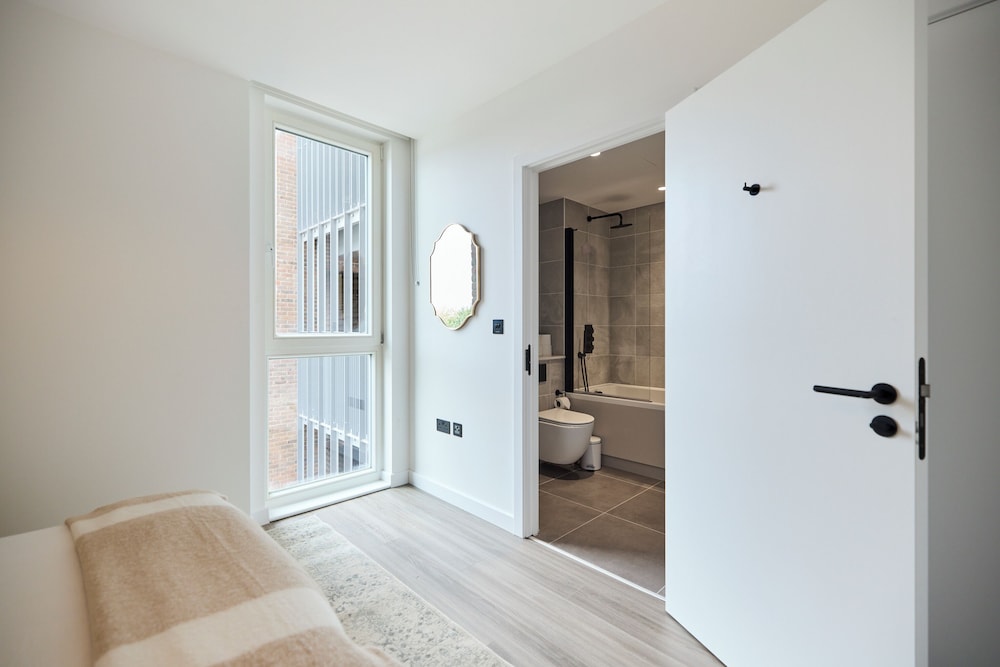 The Tottenham Escape - Lovely 2bdr Flat With Balcony