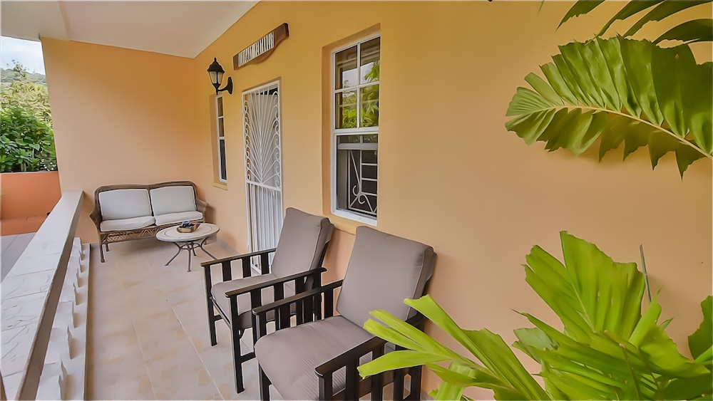 ClarenceVille Villa Apartments