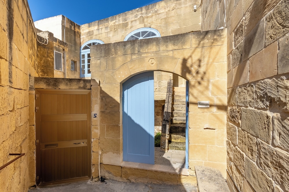 Bebbuxija Pool Farmhouse Gozo