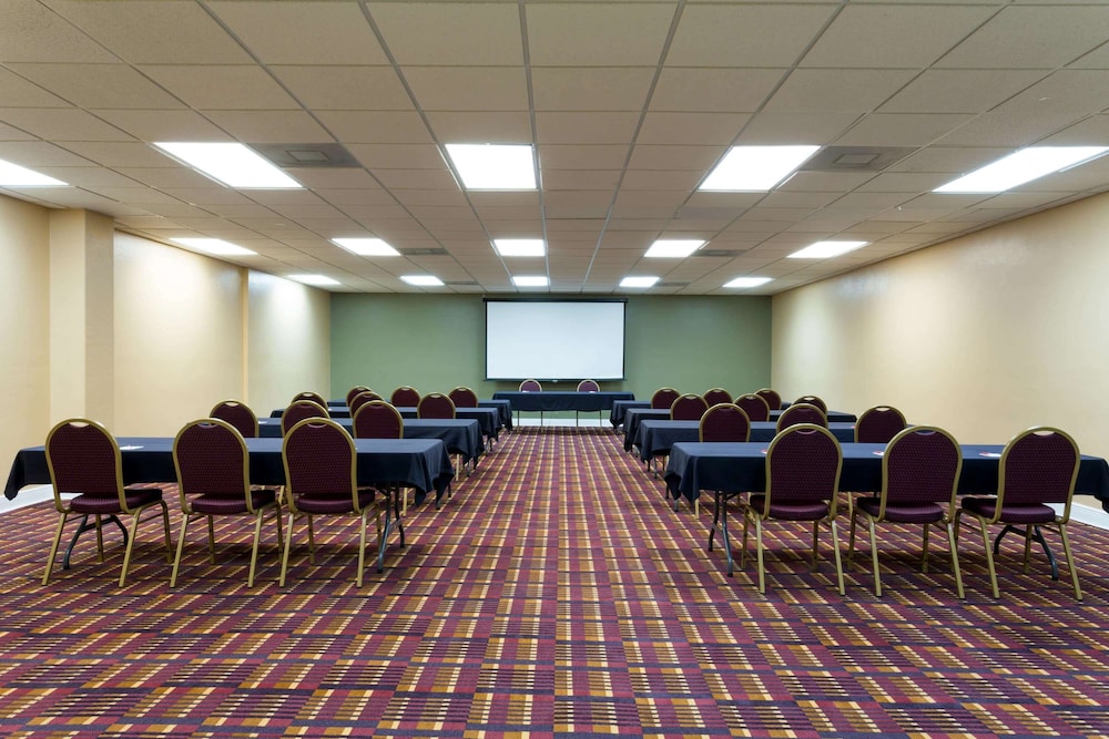 Lake Placid Vacations - Ramada by Wyndham Lake Placid - Property Image 13