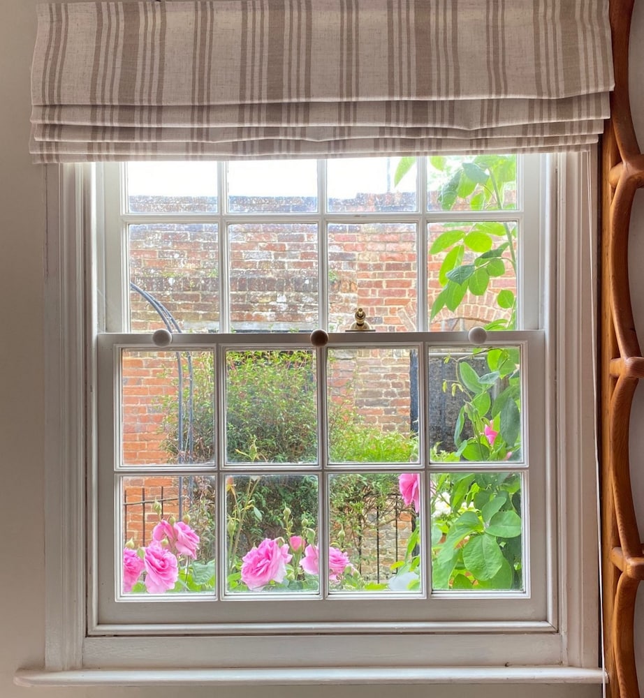 Historic 1Bd Cottage In Heart Of Farnham