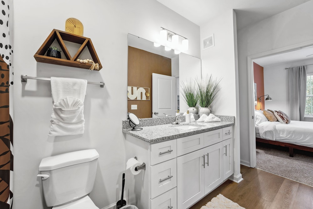 Luxurious Apartments - Pool Gym Bikes