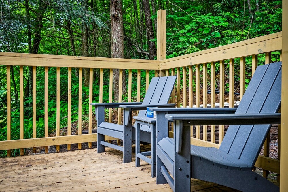 Pet-friendly Cabin 1 Gburg Fire Pit Games