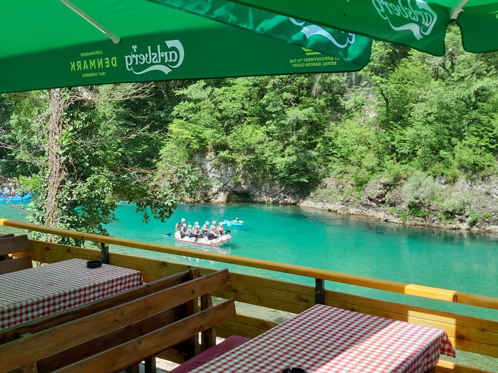Rafting Camp Encijan