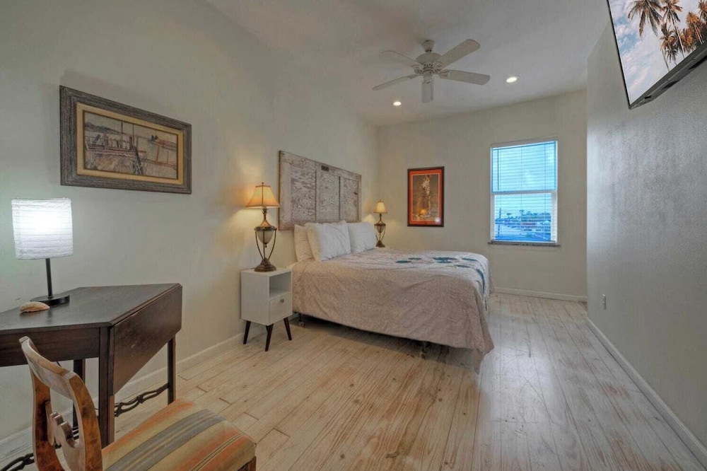 2 Waterfront Homes w/ Views, Pool, Boat Dock Laguna Village Oasis by Avantstay