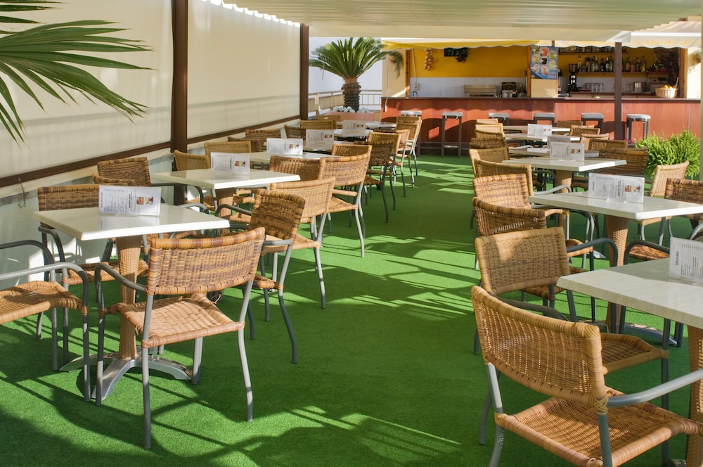 Pineda De Mar Vacations - Hotel Merce - Property Image 11