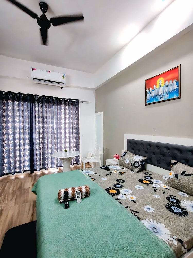 Delux Suite