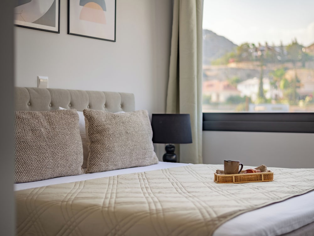 Sanders River Plaza Limassol Apartment