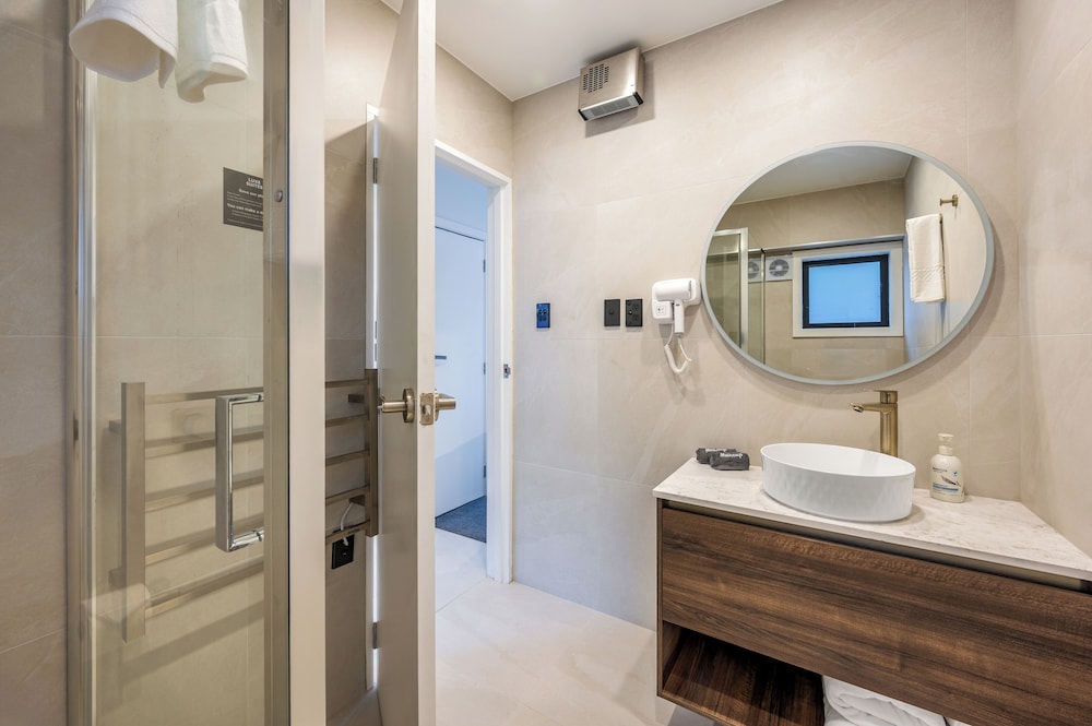 Luxe Suites and Apartments