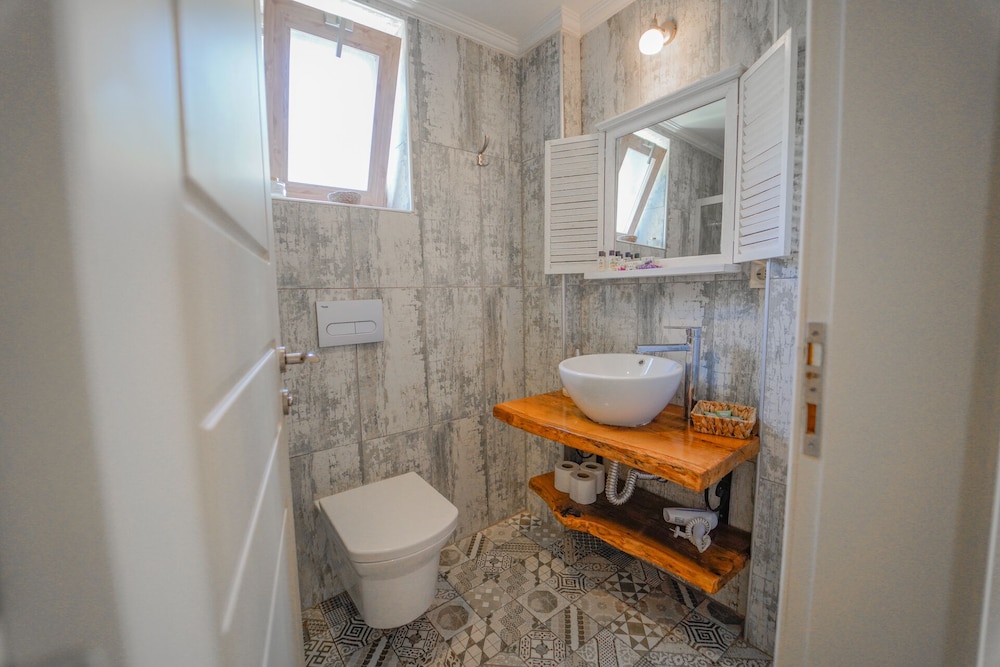Alacati Marina Palace Otel - Image 22