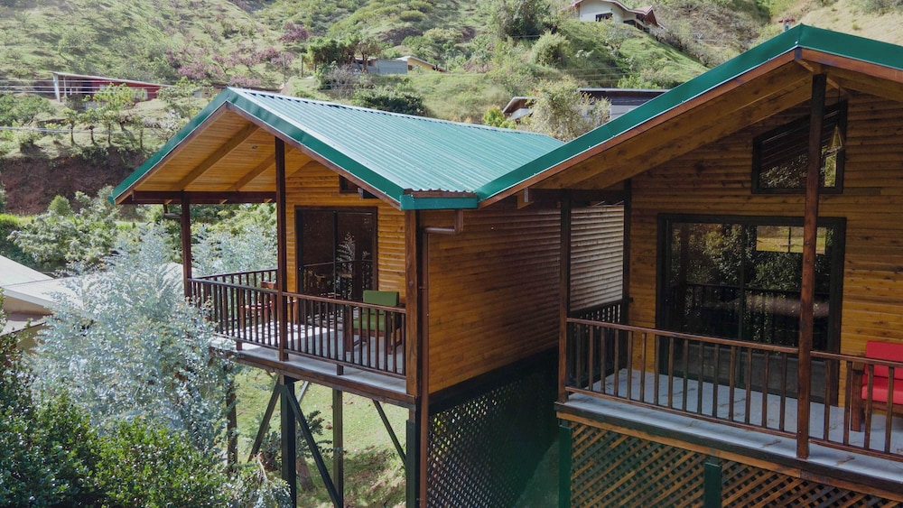 Cabinas El Quetzal