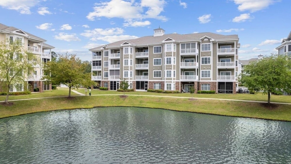 Magnolia Pointe Magnolia Lake 4833-203 2 Bedroom Condo