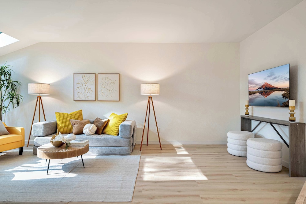 @marbella Lane-cozy Luxury Townhome Near Microsoft