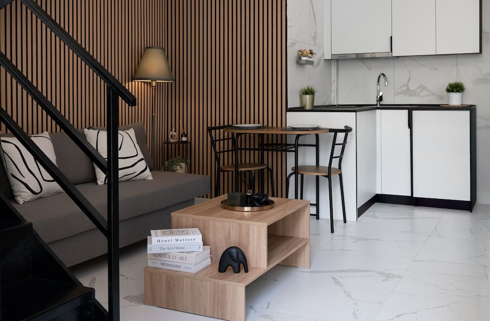 Koukaki Golden Lofts