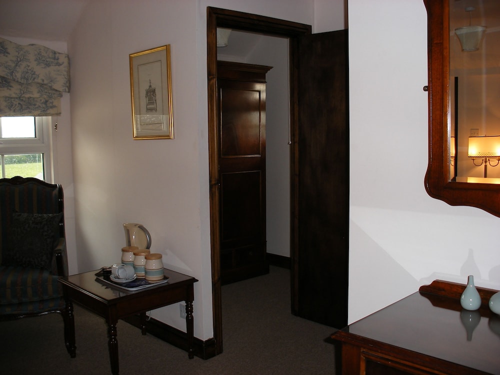 The Whitminster Inn