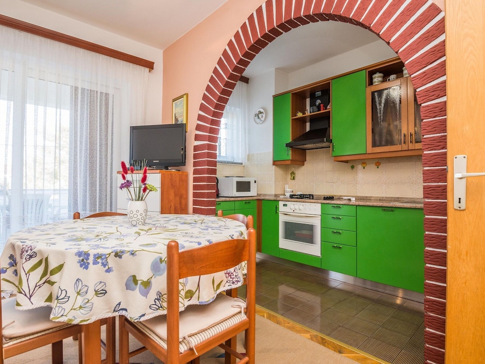 Apartment on Vir Island Near Sandy Beaches