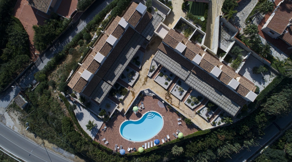 Riva Sea Apartments