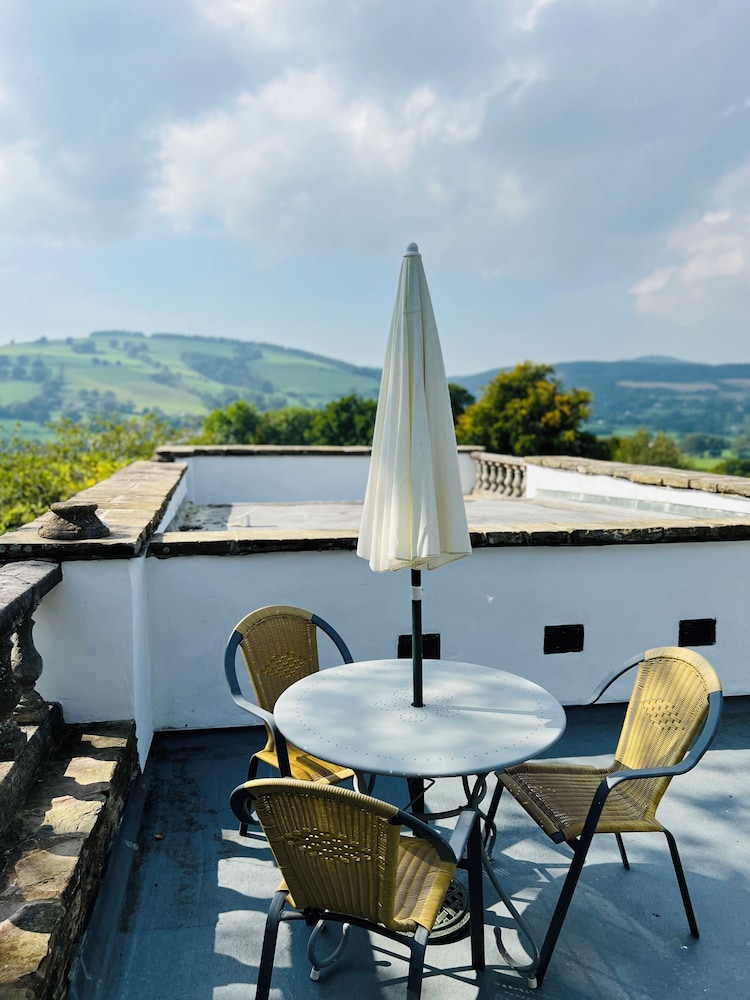 Pentre Cerrig Country House