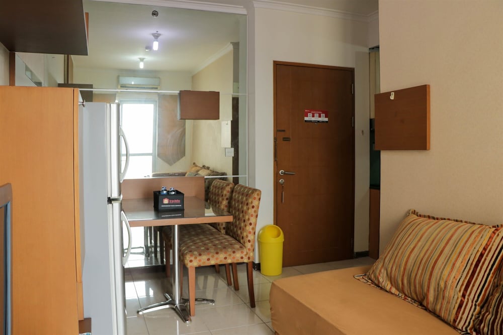 Strategic 2Br At Maple Park Sunter Apartment
