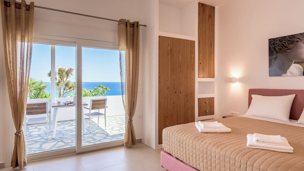 GIOURGAS STUDIOS & APARTMENTS