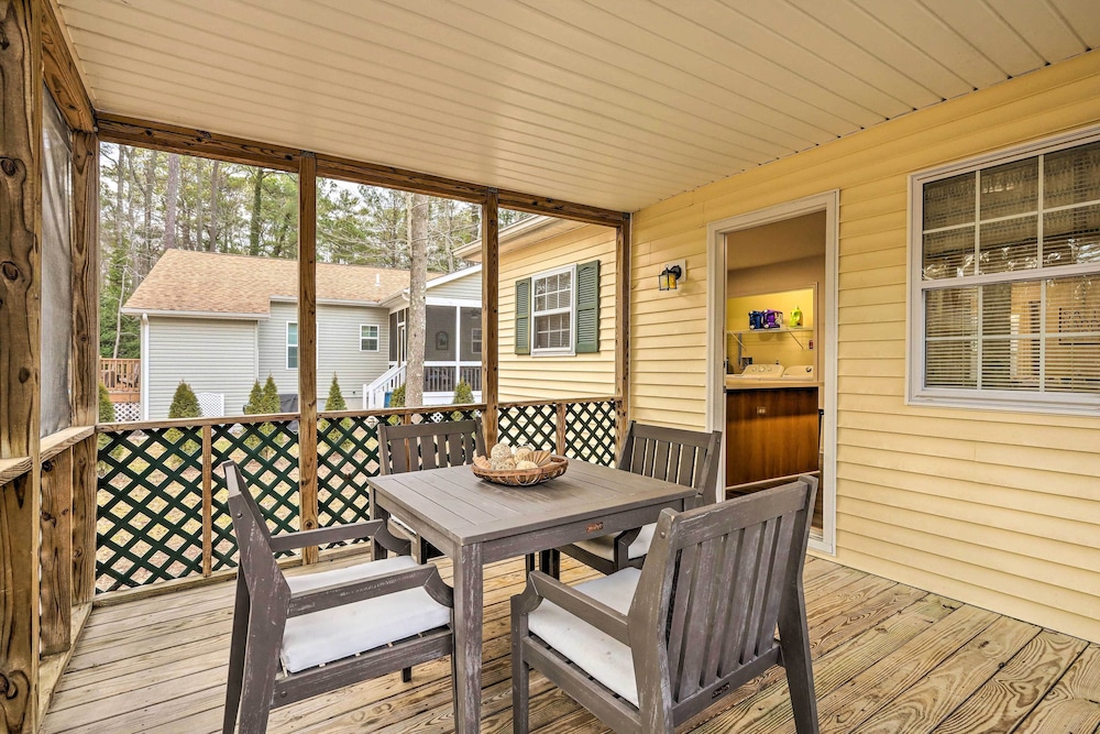 Pool Access + Fire Pit: Ocean Pines Retreat!