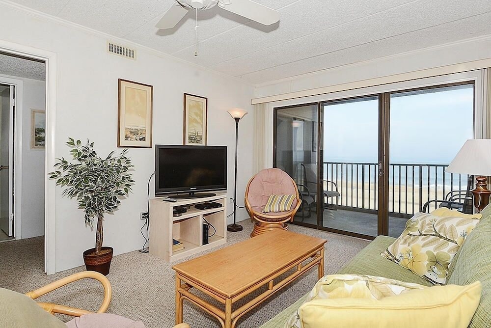 Bonaire 404 2 Bedroom Condo by RedAwning