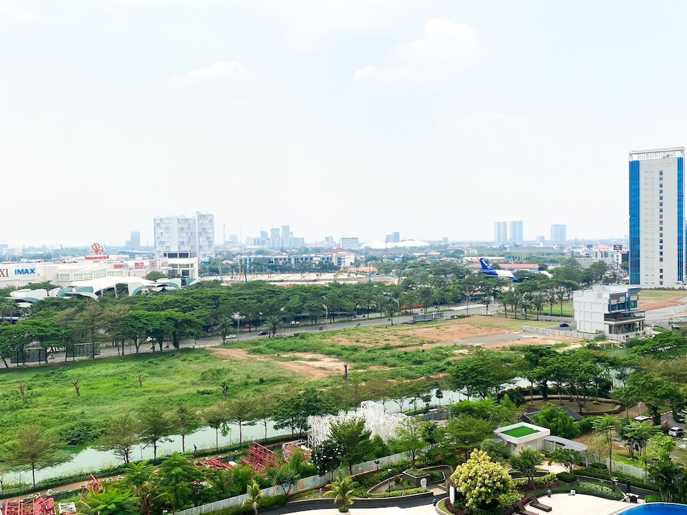 Studio Springlake Summarecon Bekasi Apartment Near Shopping Mall view 3