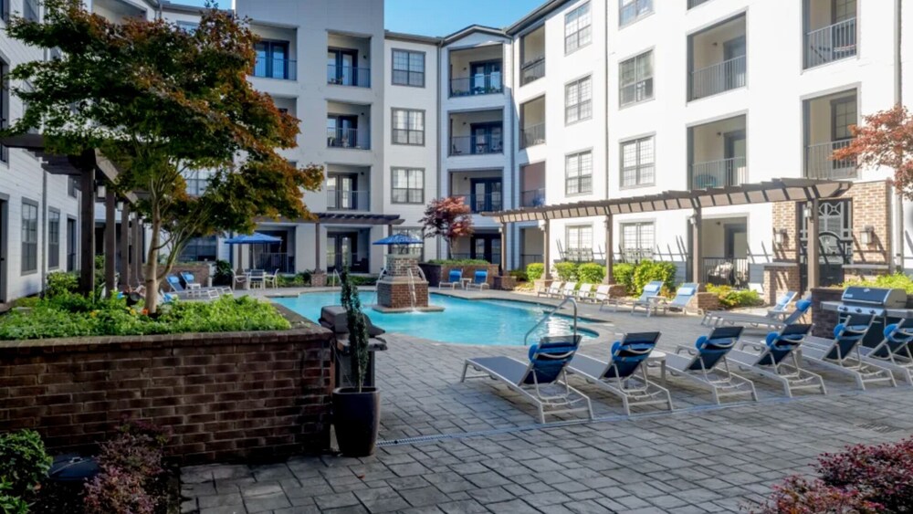 Landing Apartments Memphis near UTHSC