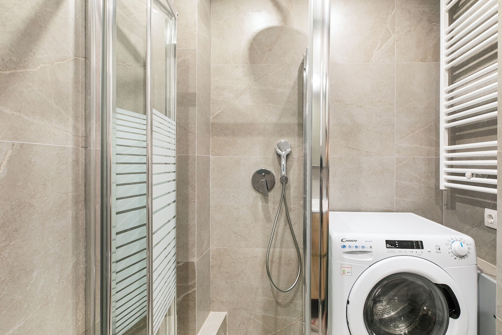 Anatoli - Athenian 2-BR Apartment in Athens