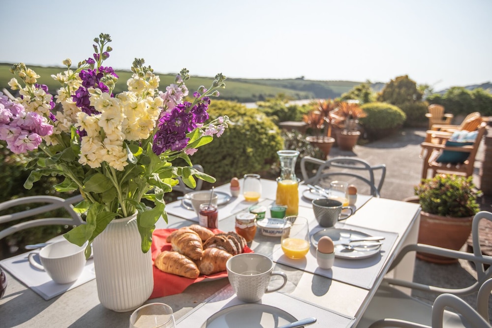 Newquay Tamarisk Lodge on the Gannel