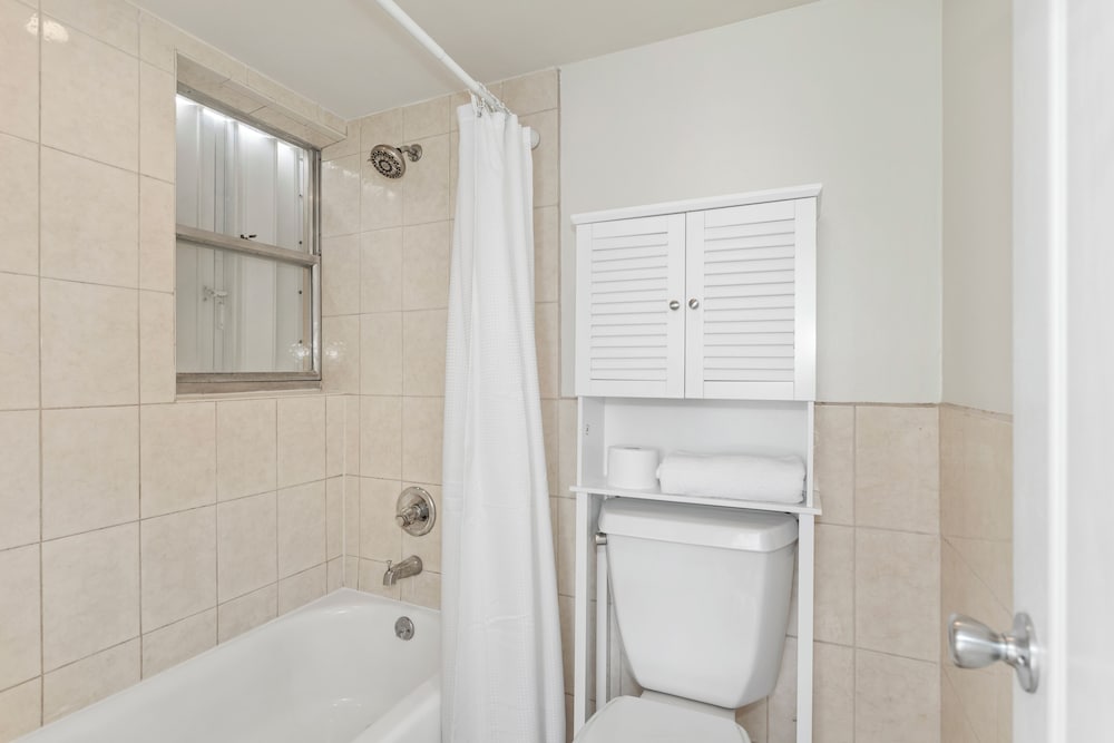 Bay Harbor Sunset Apt 3C