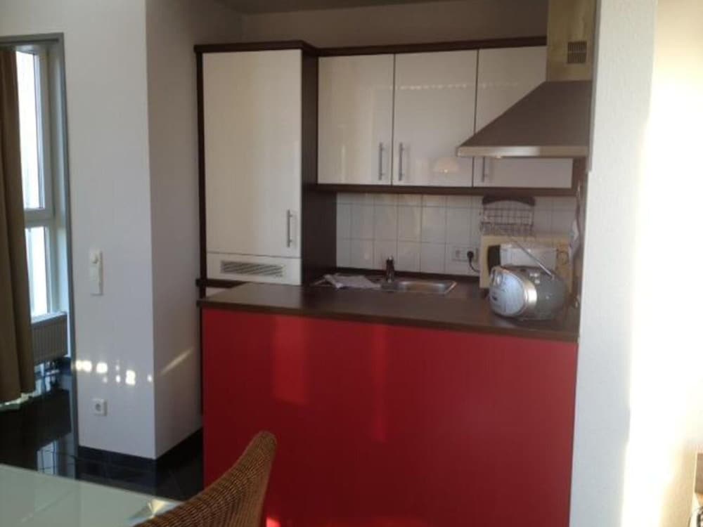 Geschmackvoll Eingerichtetes Appartement en Rechlin — kitchen