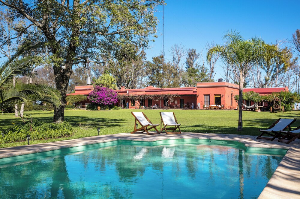 Estancia La Violeta