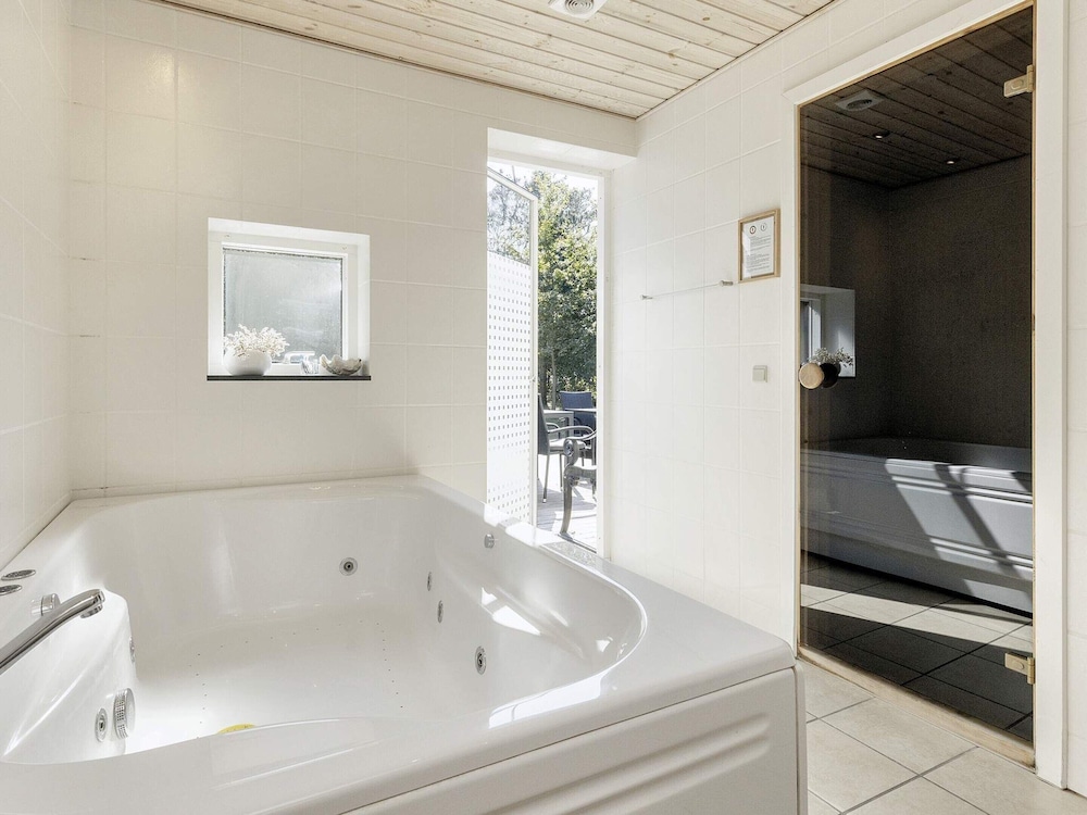 10 Person Holiday Home in Vaeggerlose-by Traum view 3