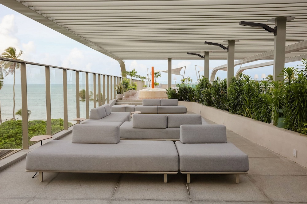 Setai Yacht Comfort II - By Almare Flats