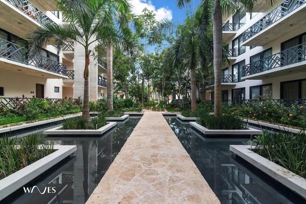 2 BR Apartment With Spacious Loft Close From Beach Zone