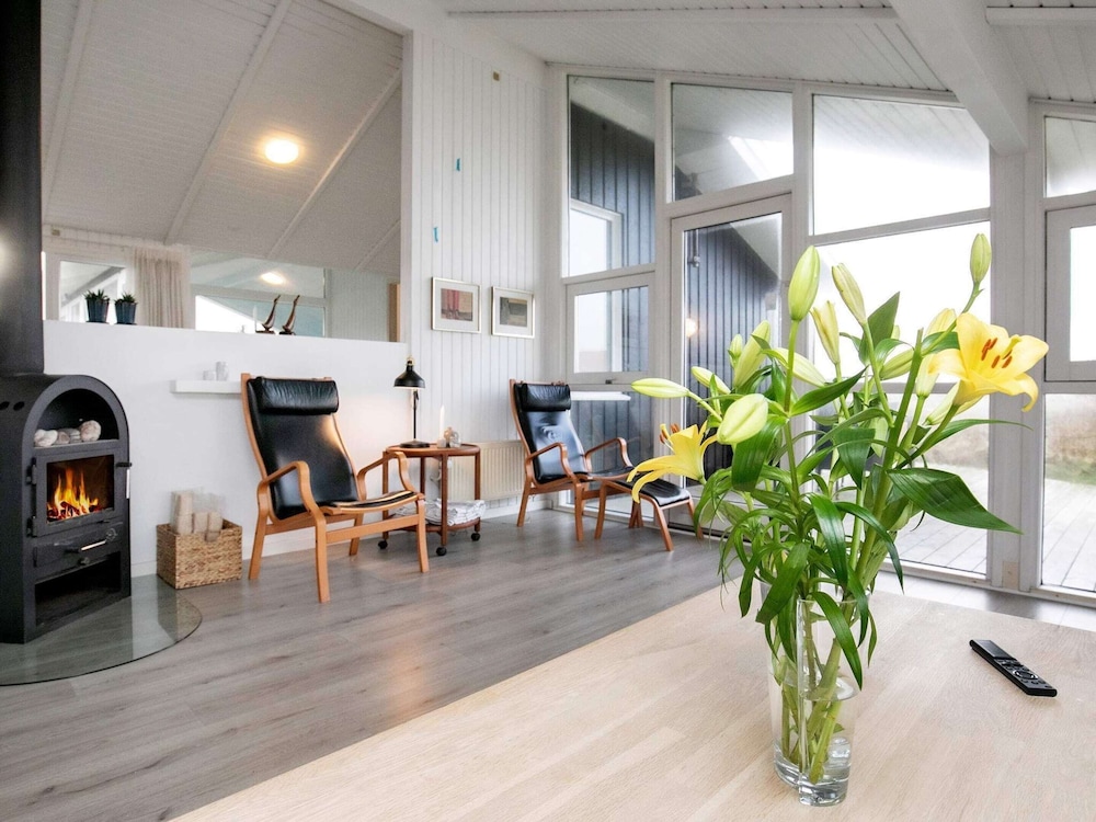 Modern Pool House With View - By Traum Ferienwohnungen view 3