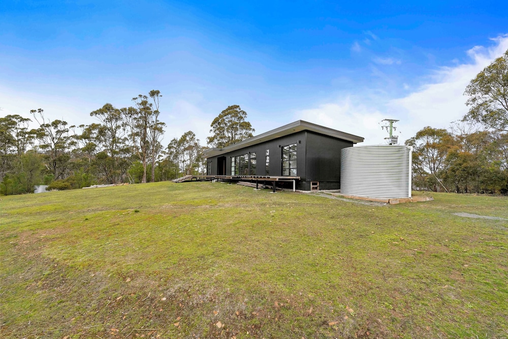 The Outlook on Mount Louis – 1 Bedroom