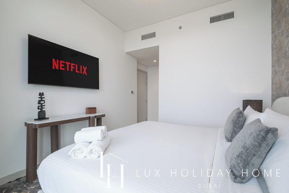 LUX The Creek Residence Suite