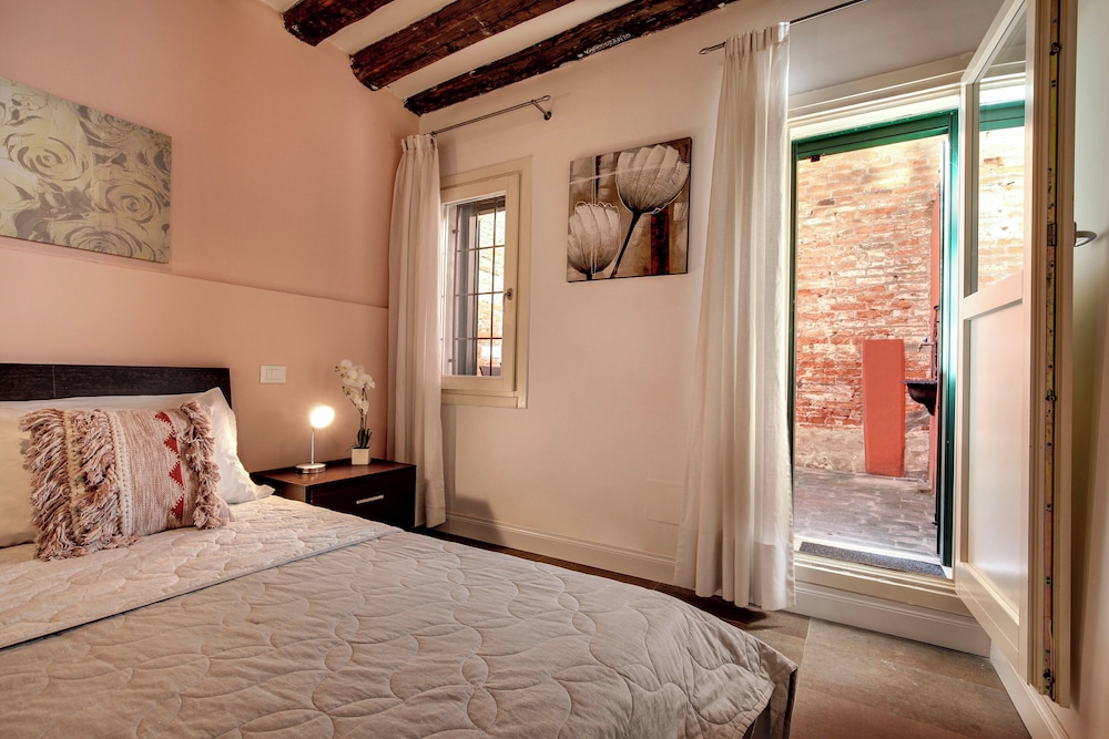 I Quattro Mori by Wonderful Italy