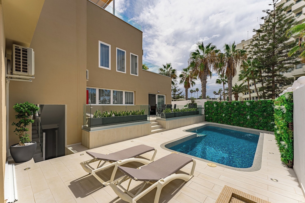 BAL Apartments - Adults Only