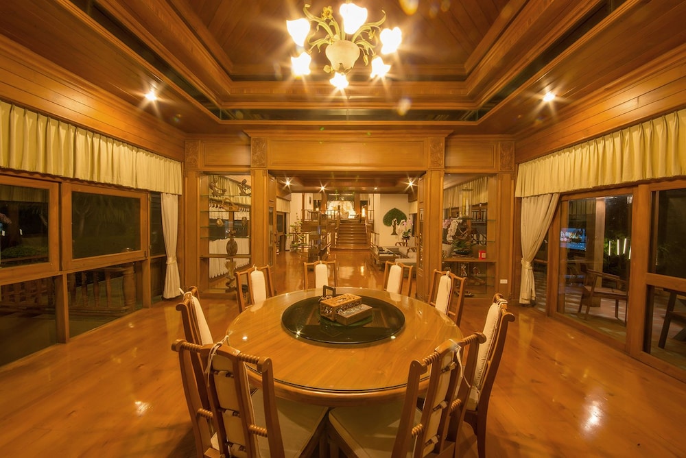 LPC Holiday Villa