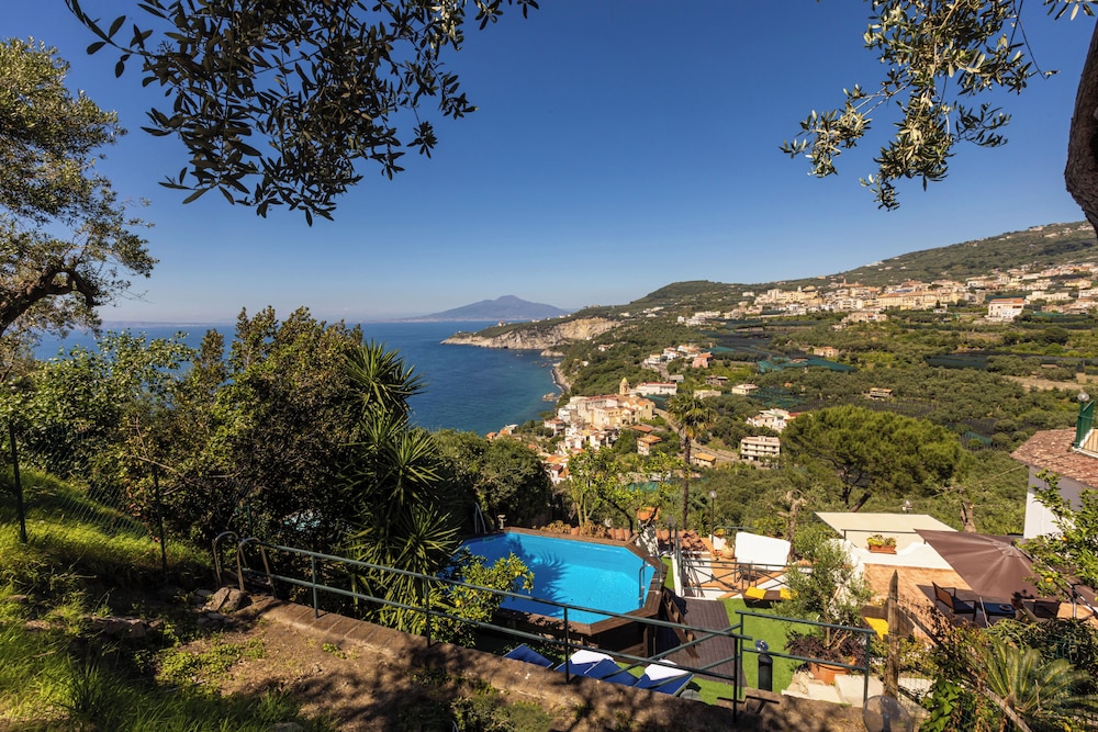 Villa Panorama With Private Pool & View