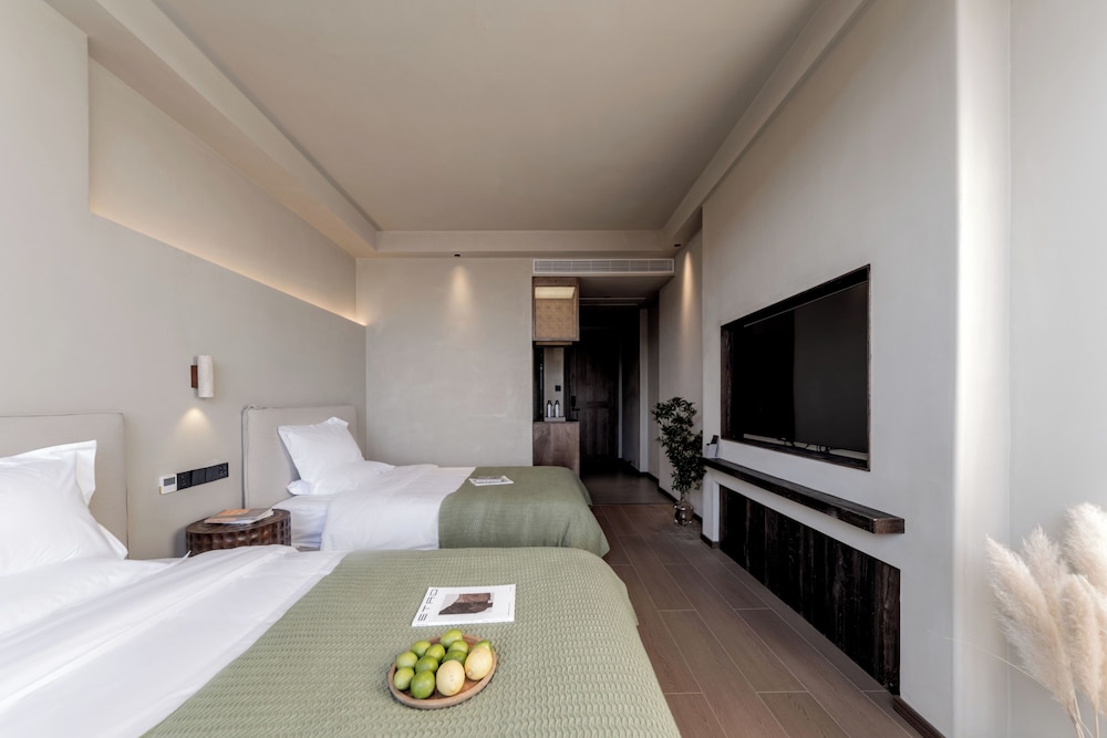 Dali Qingmai Seaview Resort