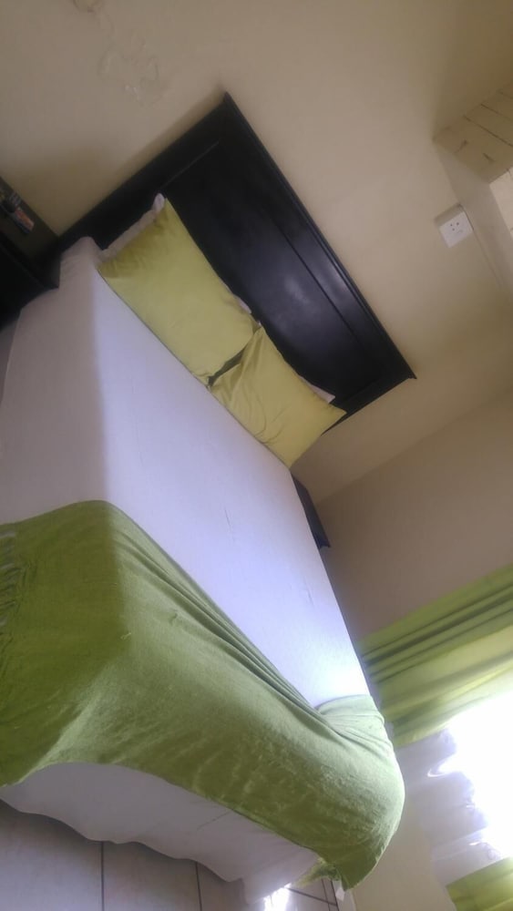Maple's Guest House