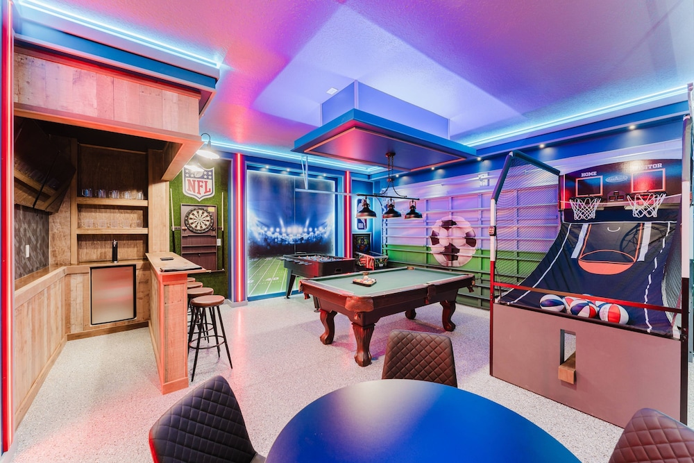 Amazing 7 bd Summerkitchen Gameroom
