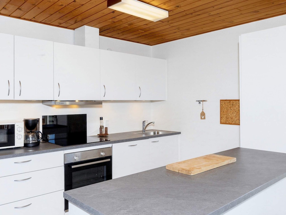 7 Person Holiday Home in Frostrup view 4